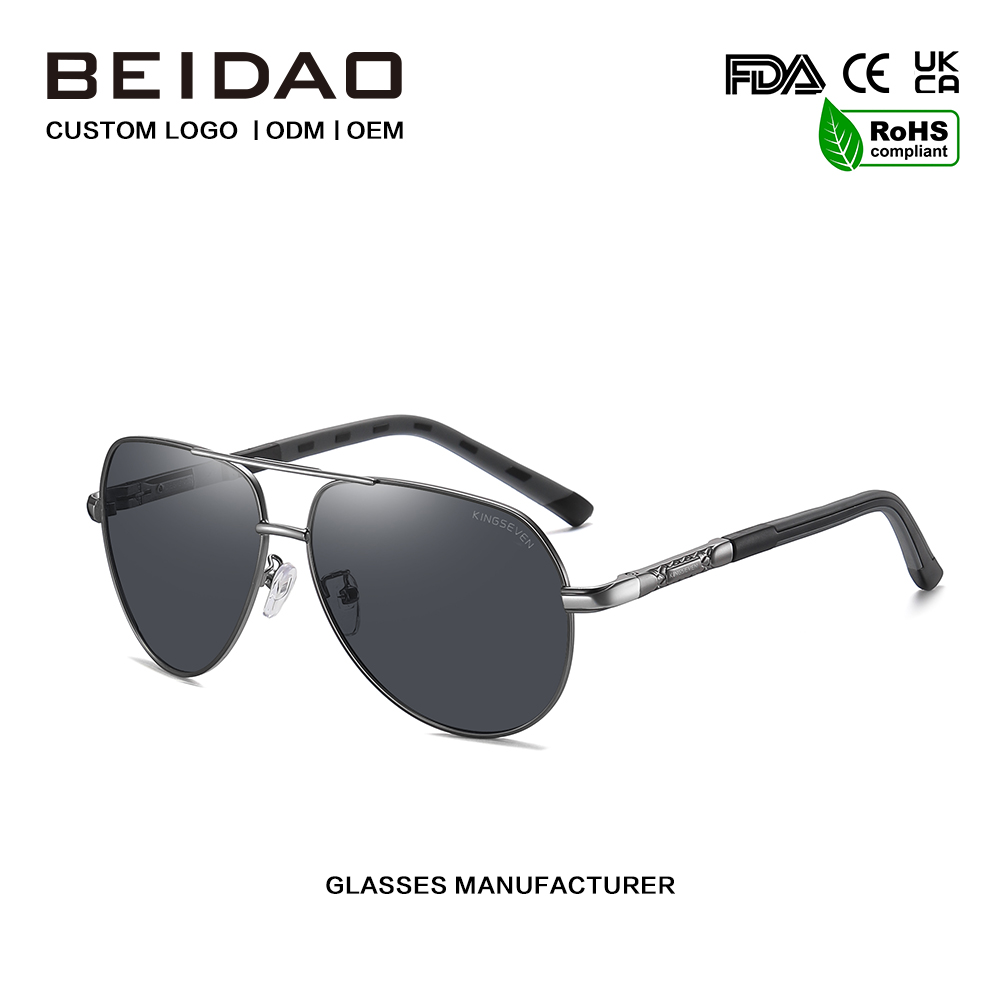 Cén Fáth a bhfuil Praghsanna Sunglasses Alúmanam ag $500–$1,250 agus Cad é Mar Atá Sin i gComparáid le Frámaí Aicéatáit agus Tíotáiniam?