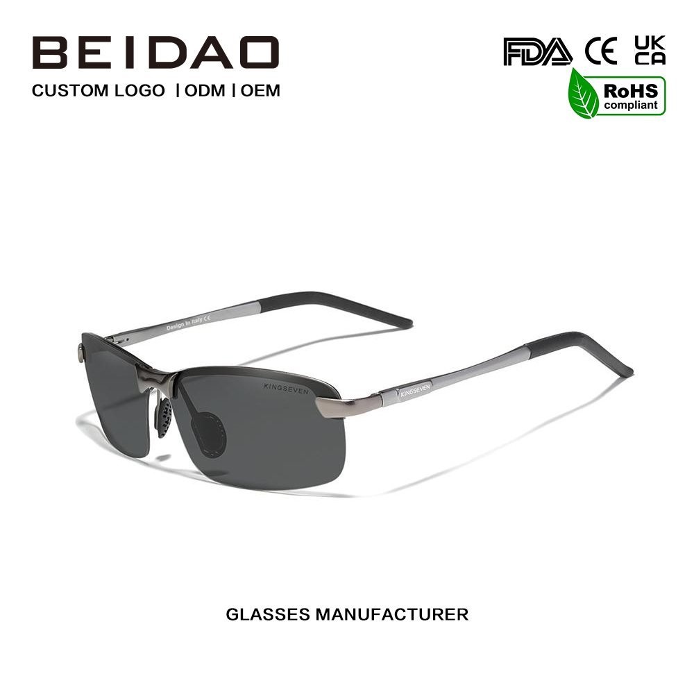 Faisean Nua-Aimseartha TR90 Alloy Polaraithe Sunglasses d'Fhir Mná